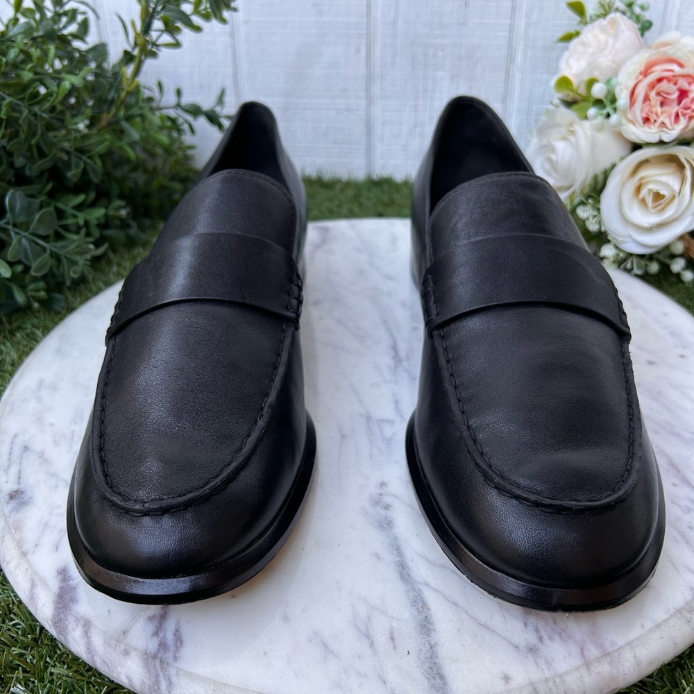 Vince Nelli Leather Loafer in
Black women size 9.5 gently used - Picture 13 of 17